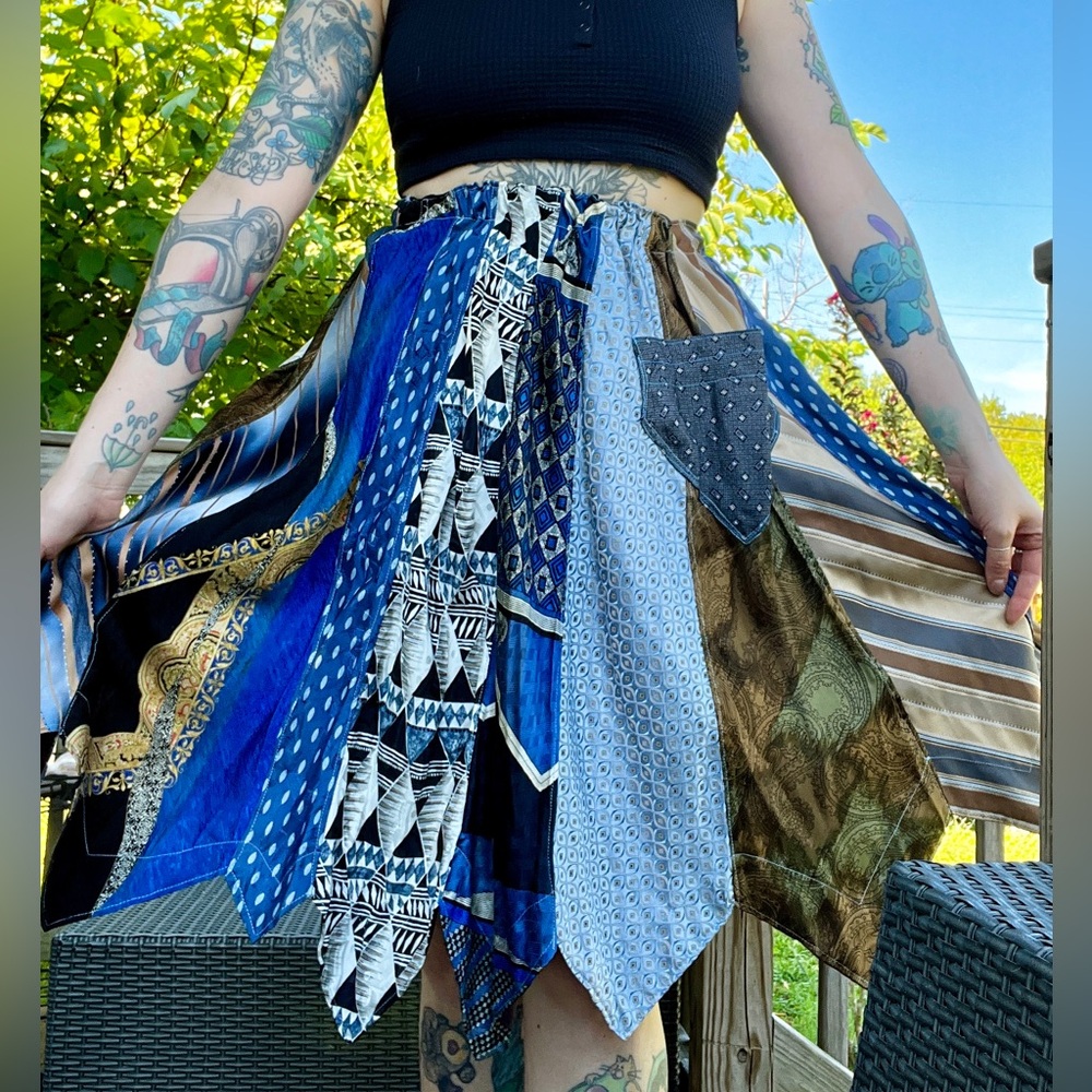 👔 Necktie Festival Skirt 👔 - Picture 1 of 16